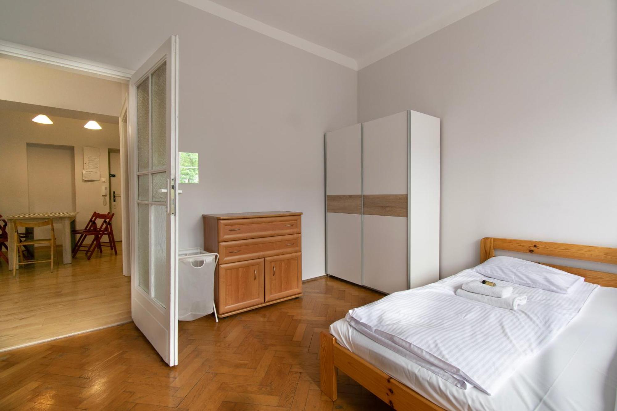 Retro Apartmentments Lobzowska Street 크라쿠프 외부 사진