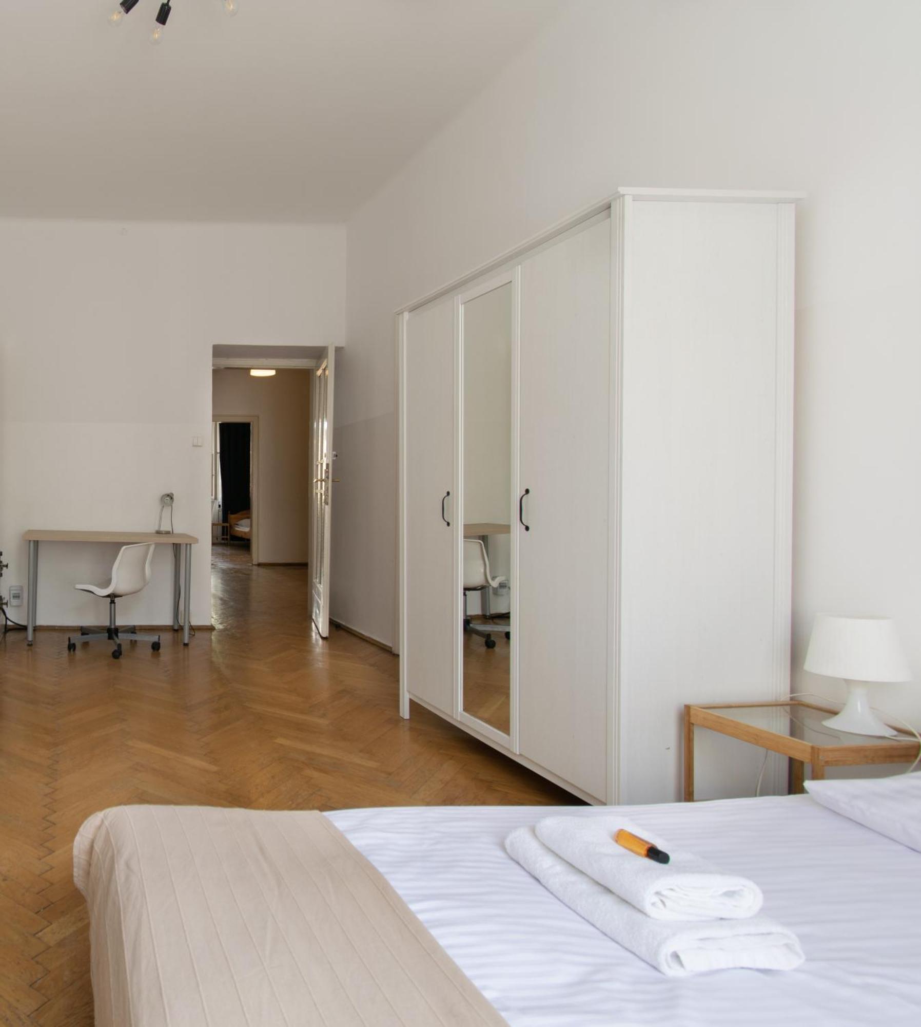 Retro Apartmentments Lobzowska Street 크라쿠프 외부 사진
