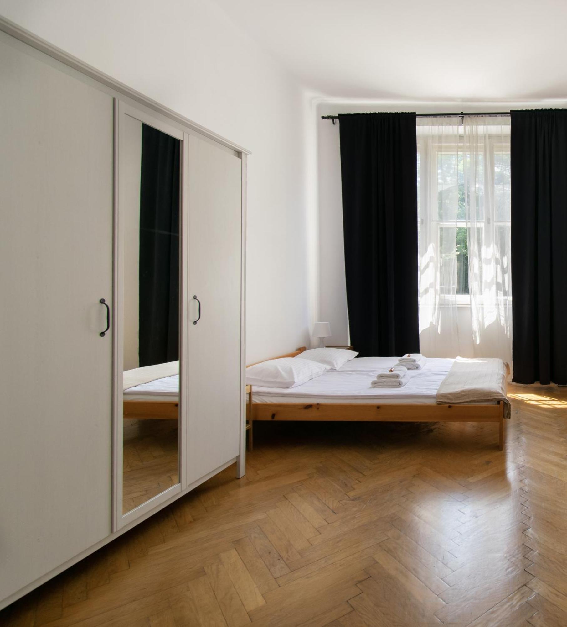 Retro Apartmentments Lobzowska Street 크라쿠프 외부 사진